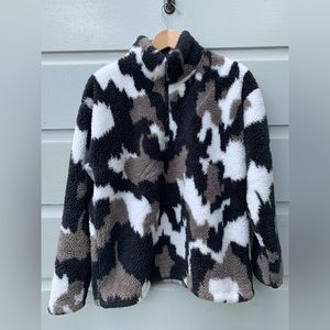 Eddie Bauer camo quarter zip Sherpa fleece